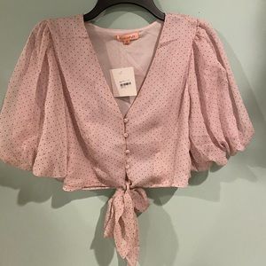 Vintage puff sleeved button up blouse